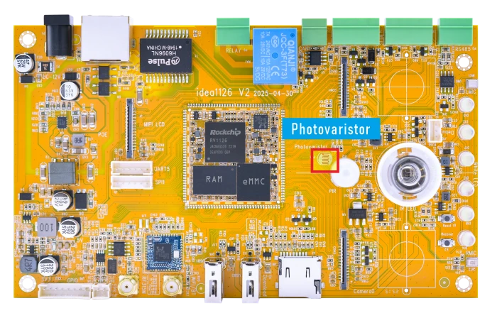 Photovaristor